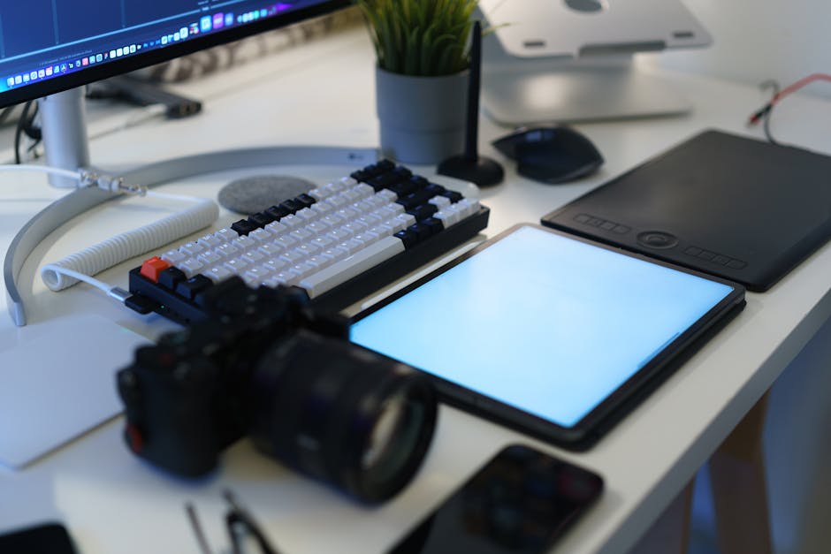 クリエイターの作業デスク